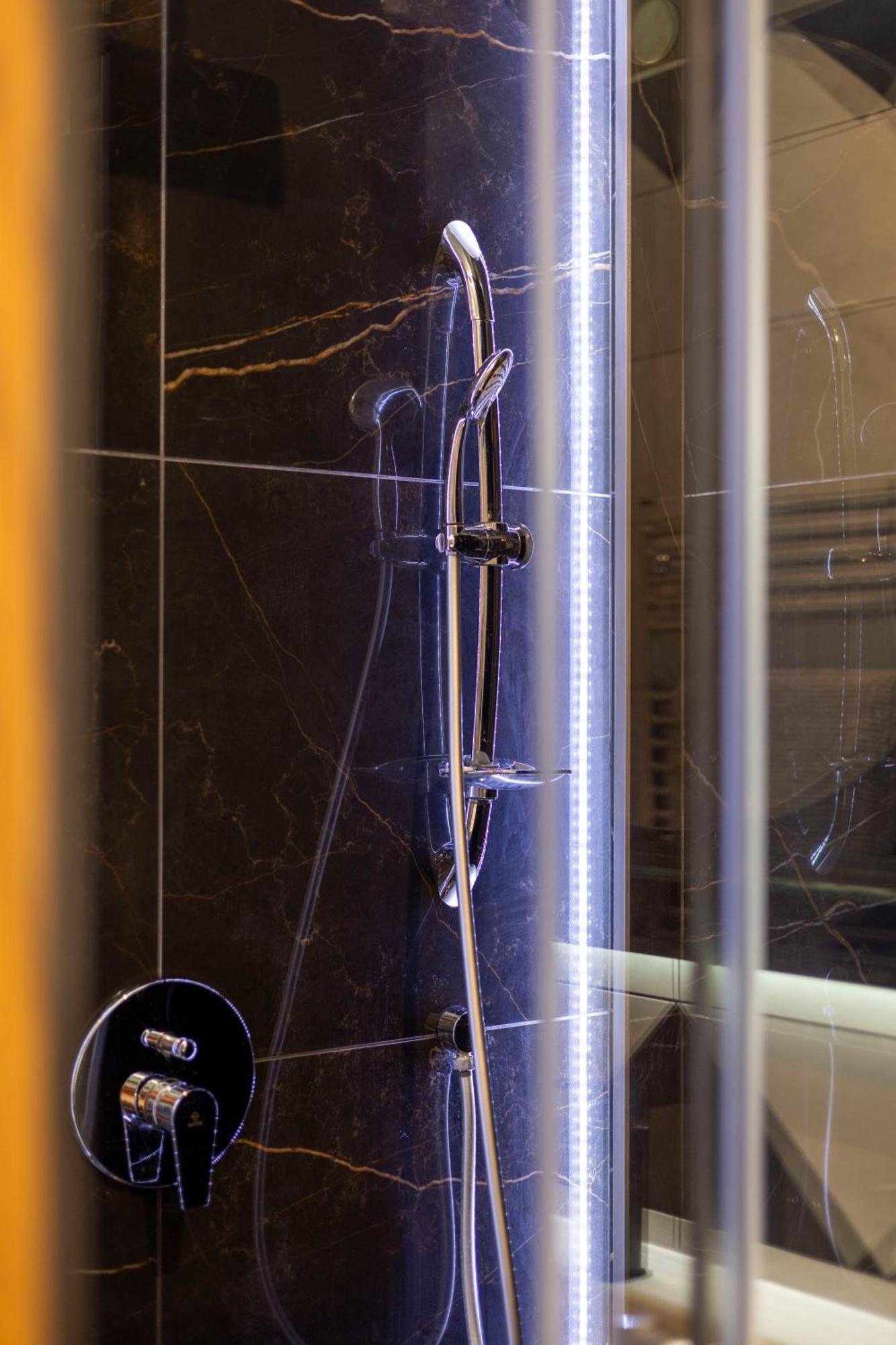 Luxury Royal Central Apartment By Prestige Homes Budapest Exterior foto